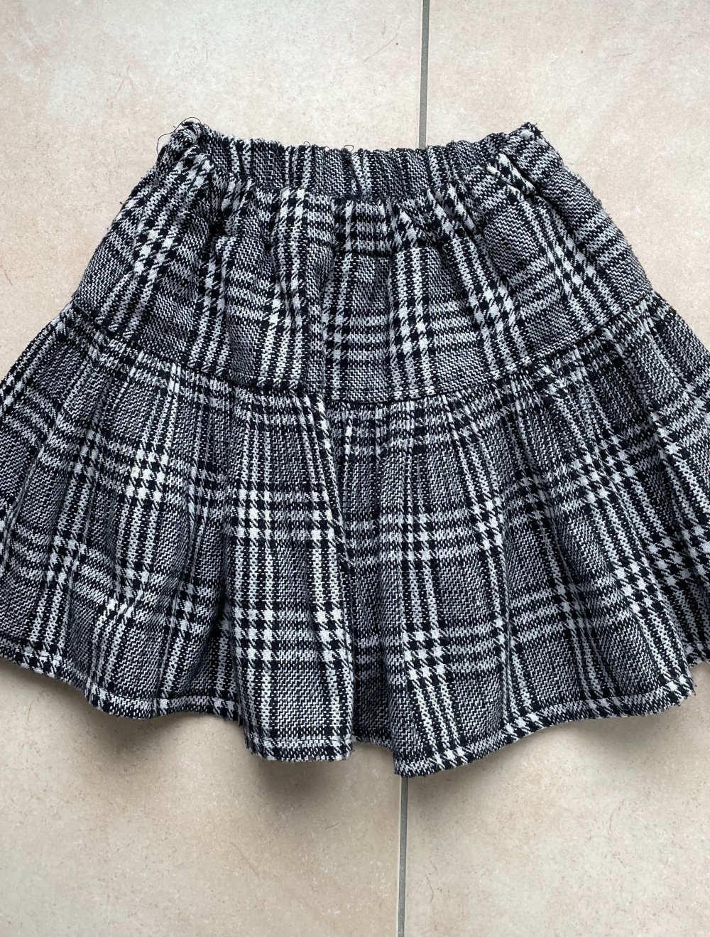 Karierter Rock Mädchen