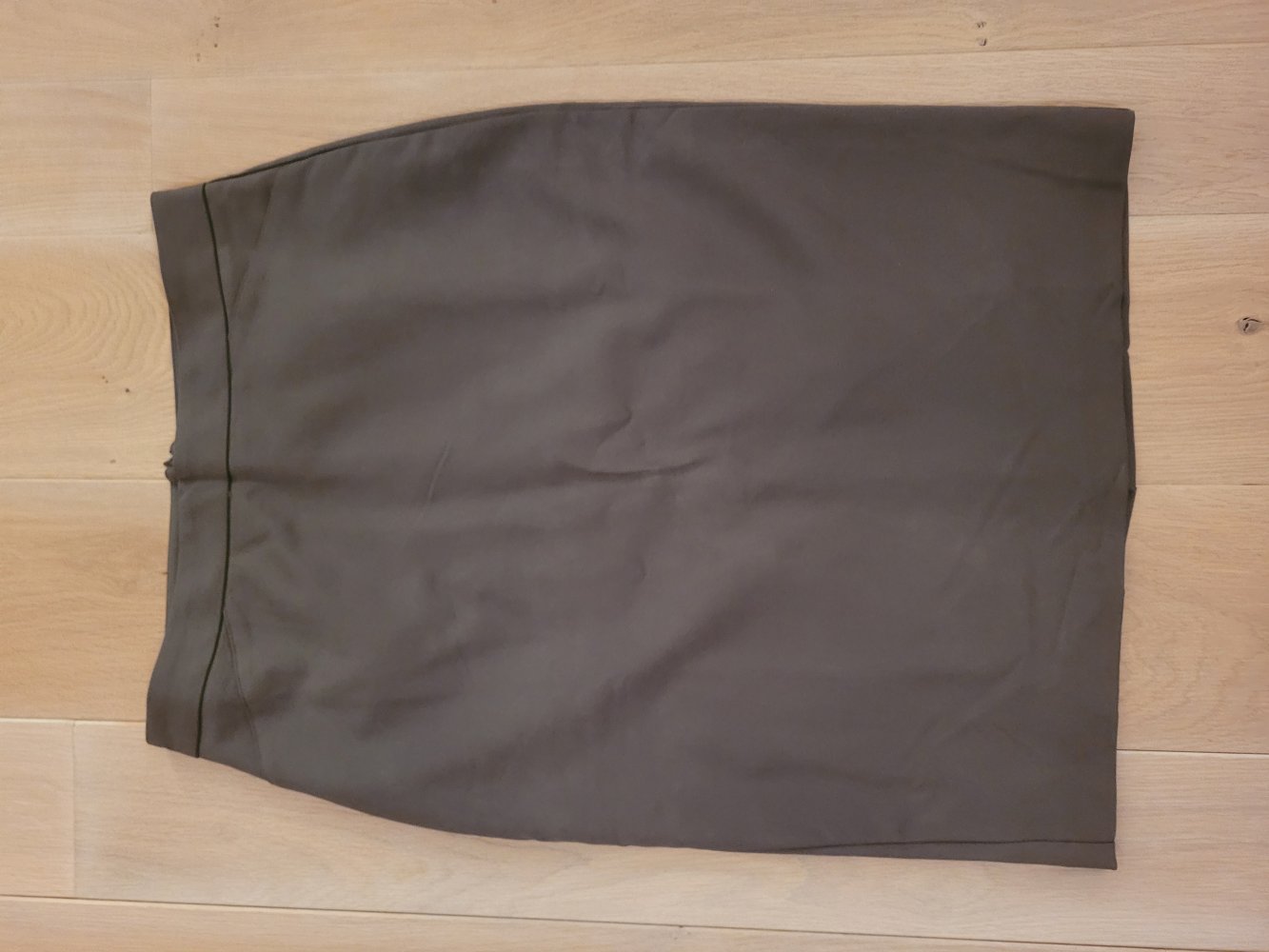 Bleistiftrock mit Gehschlitz der Firma Esmara