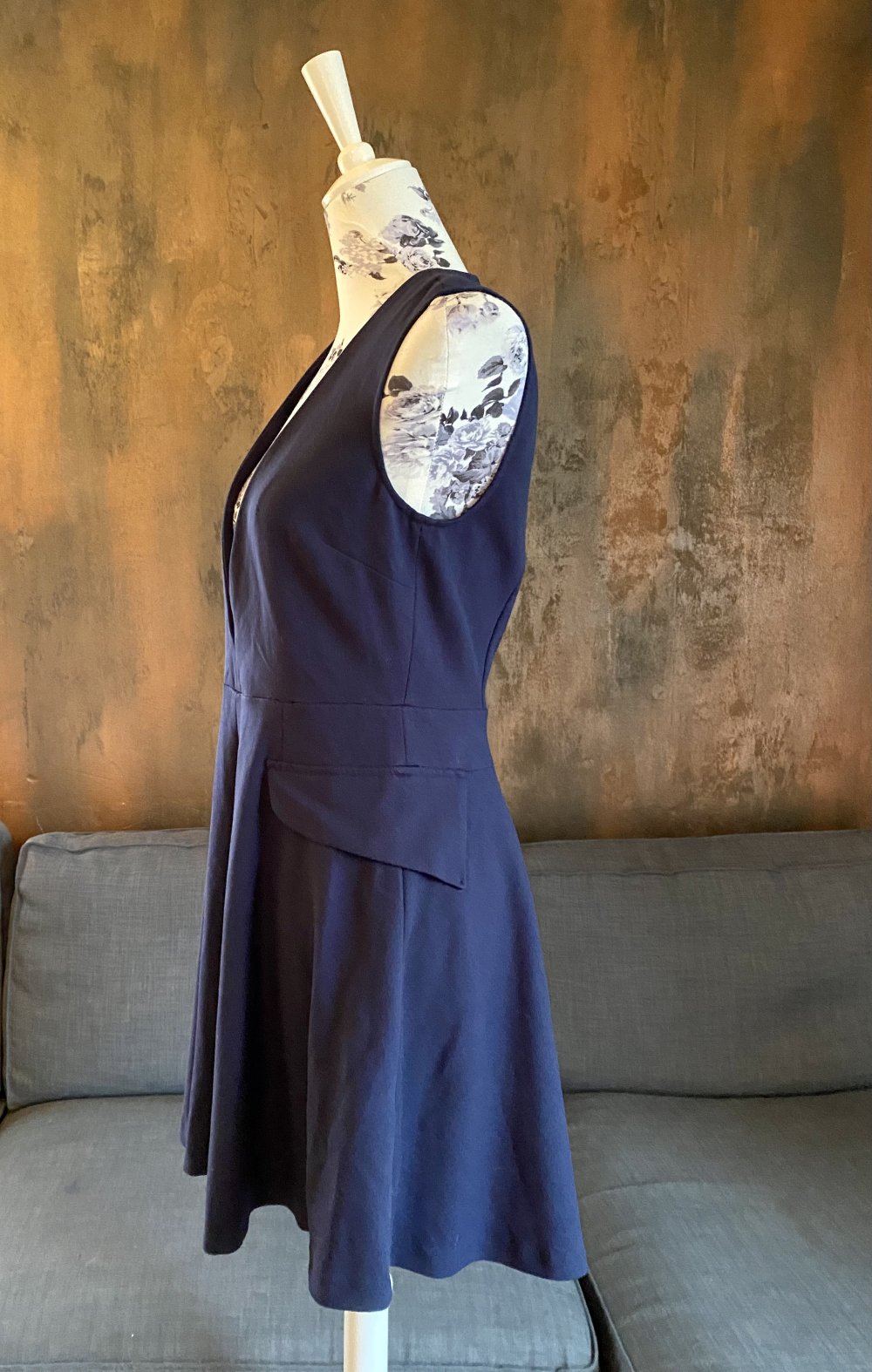 Zara Kleid mit tiefem Ausschnitt 