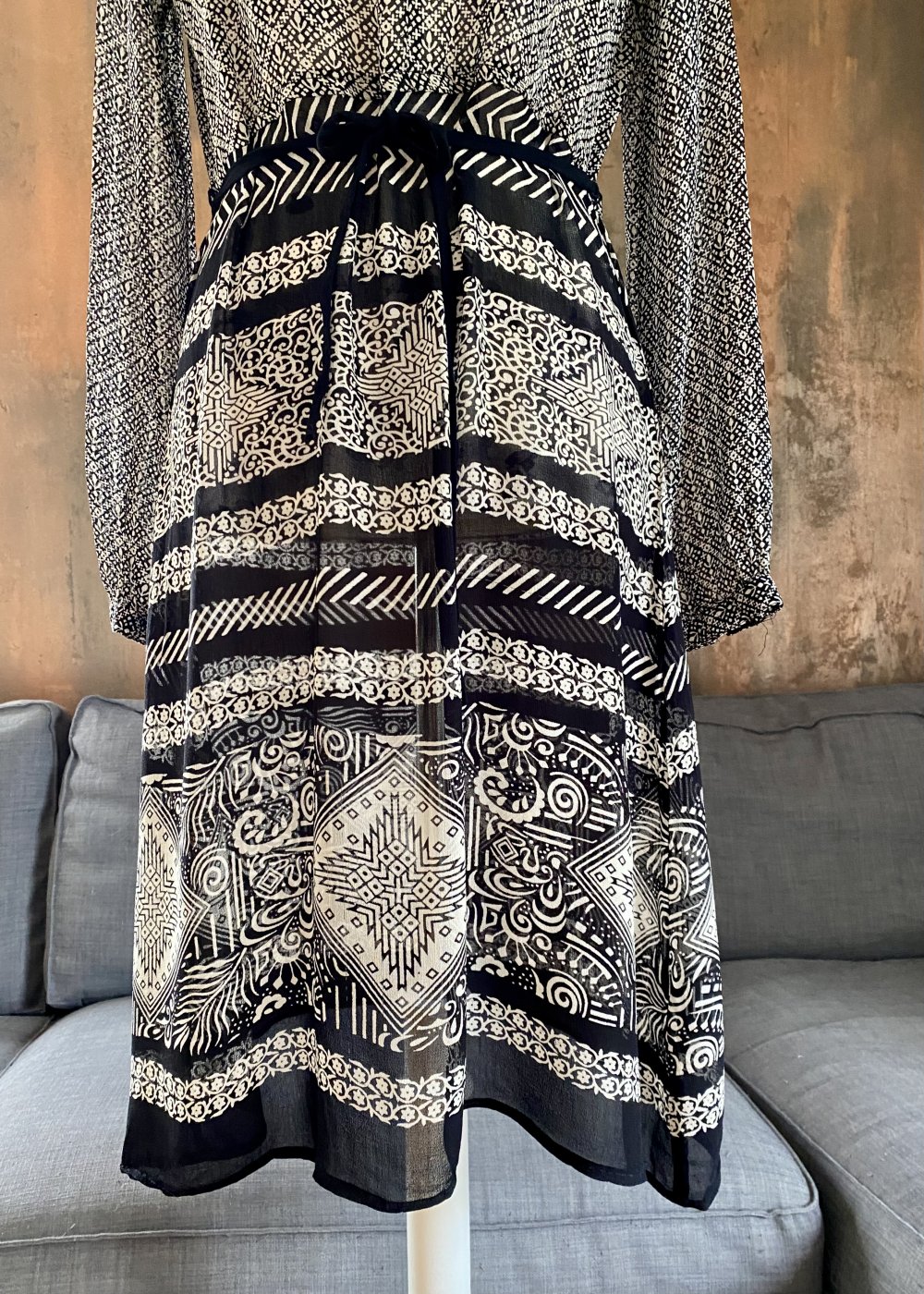 Indiska Midikleid schwarz weiß Muster Größe M 