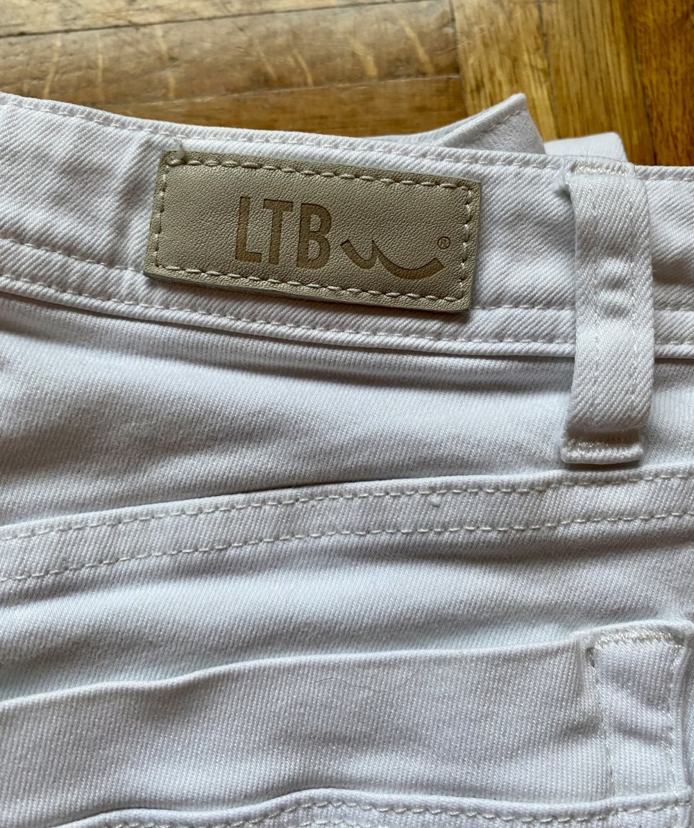 Weiße Damenjeans Bootcut LTB Größe M