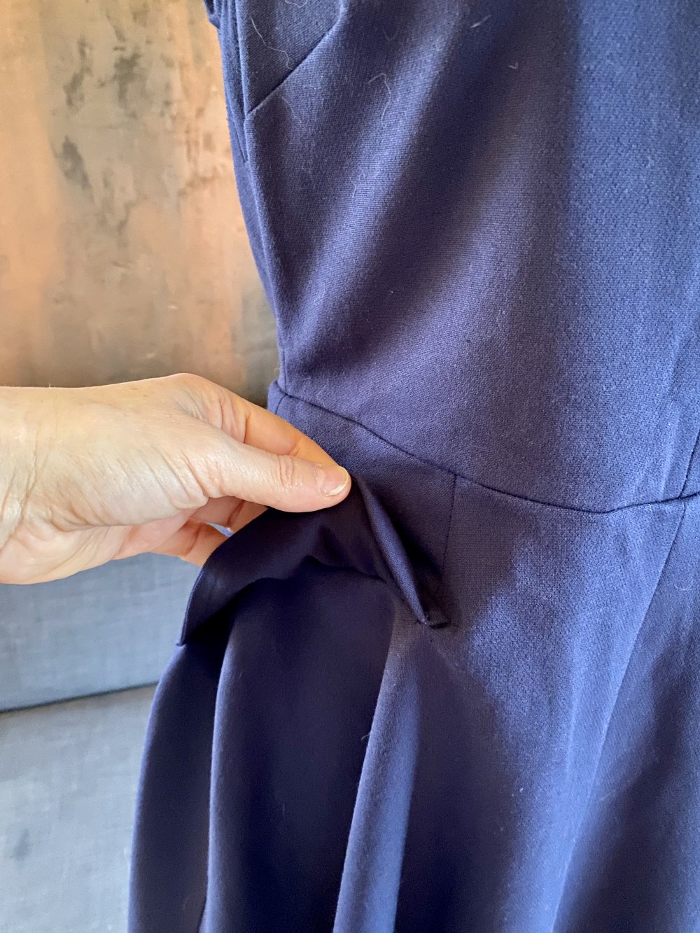 Zara Kleid mit tiefem Ausschnitt 