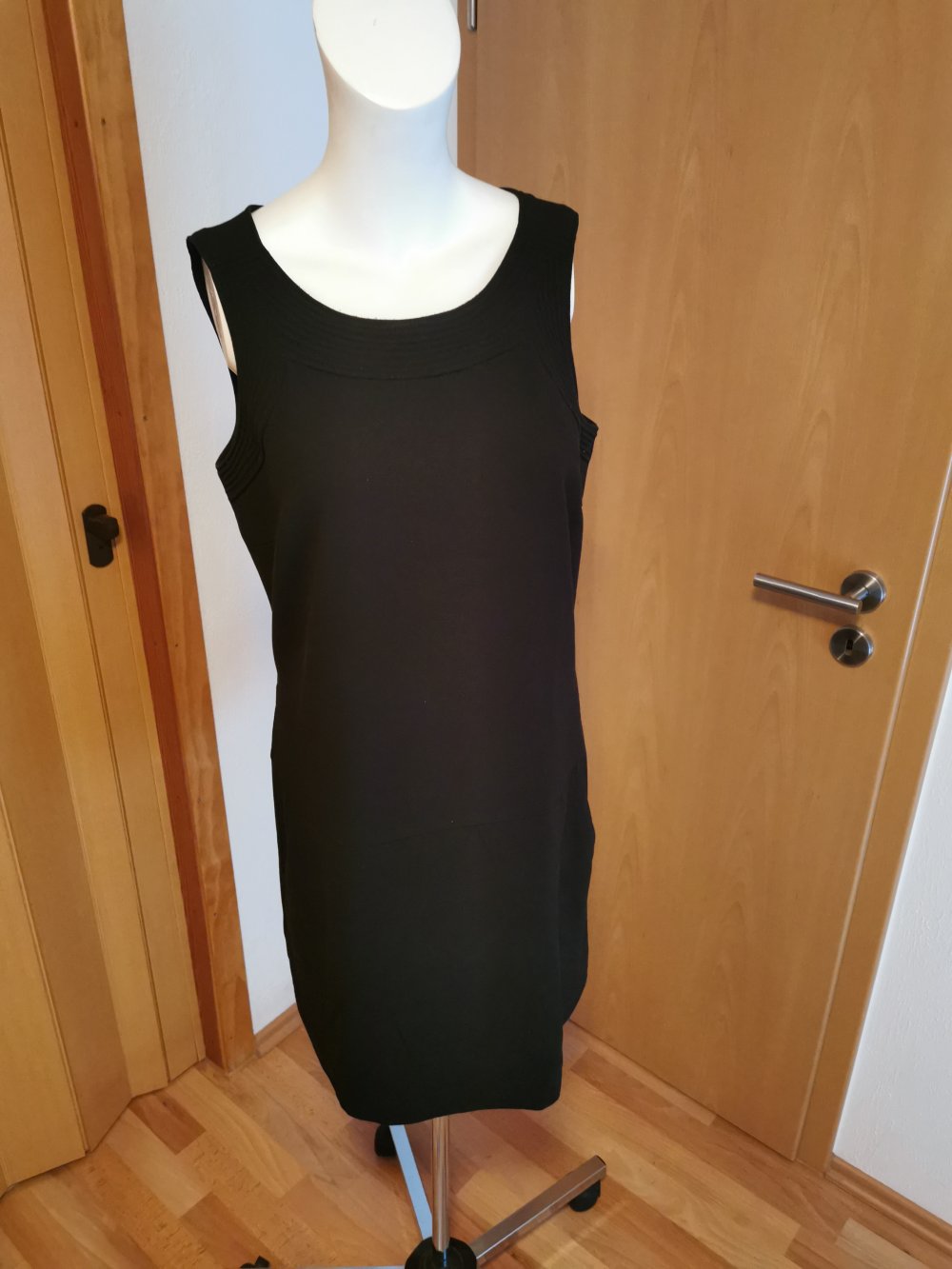 schwarz Damen- Business- Kleid, von „Esprit“, Gr. 40