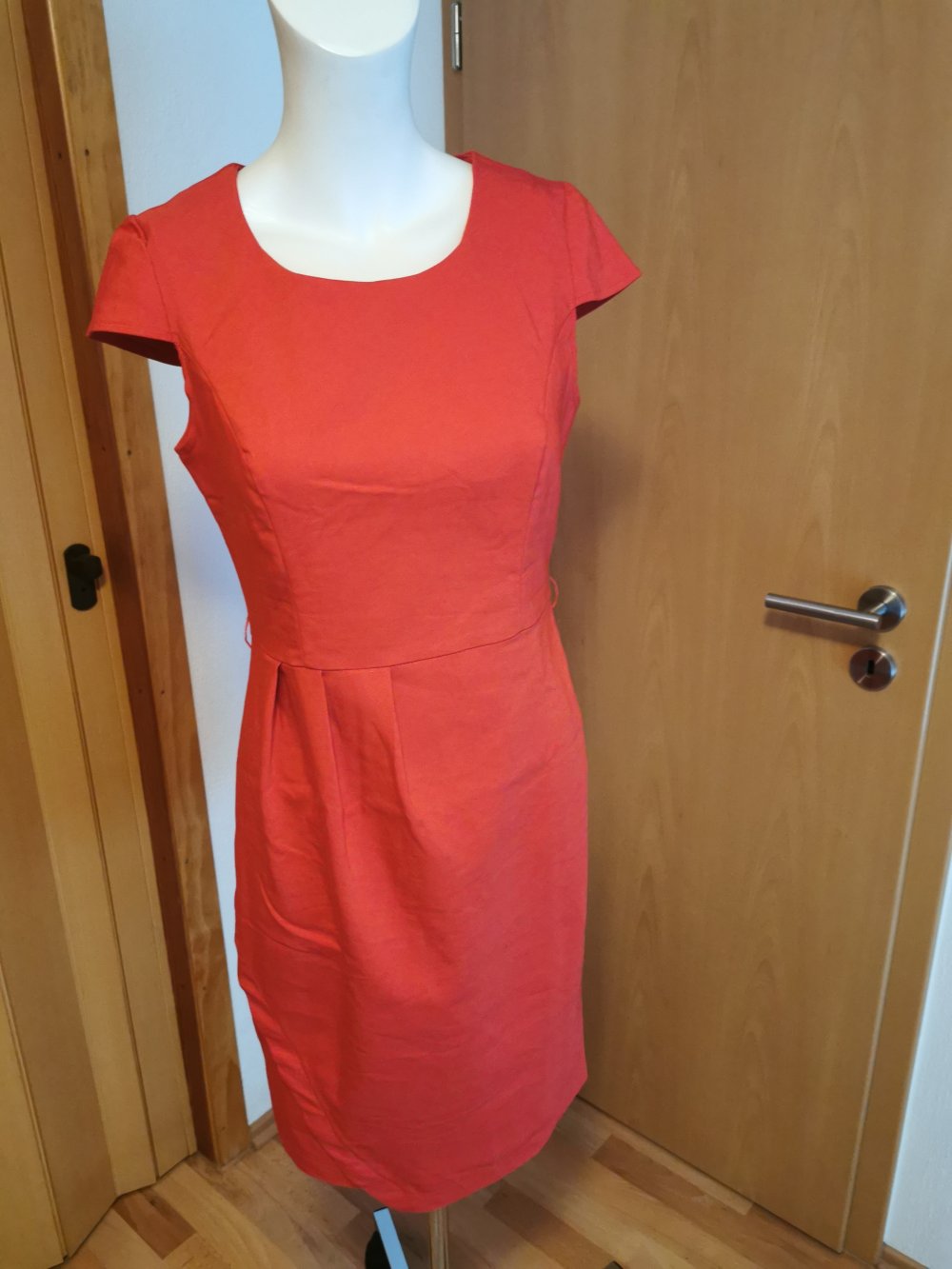  rotes Damen- Business- Kleid, von „Orsay“, Gr. 38