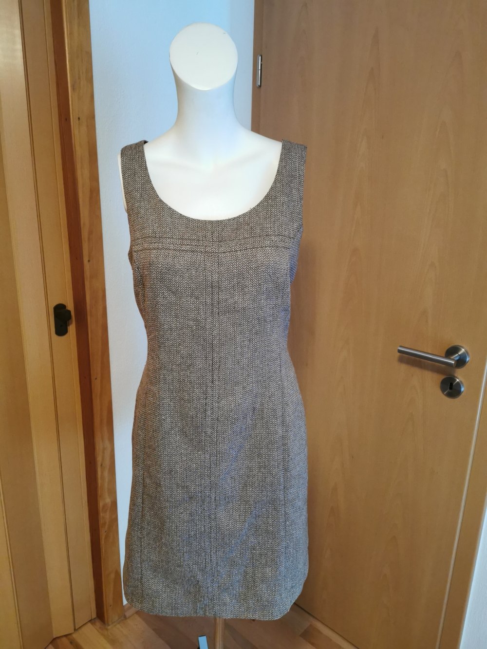 dunkelbraun gemustertes Damen- Business- Kleid, von „Comma“, Gr. 40