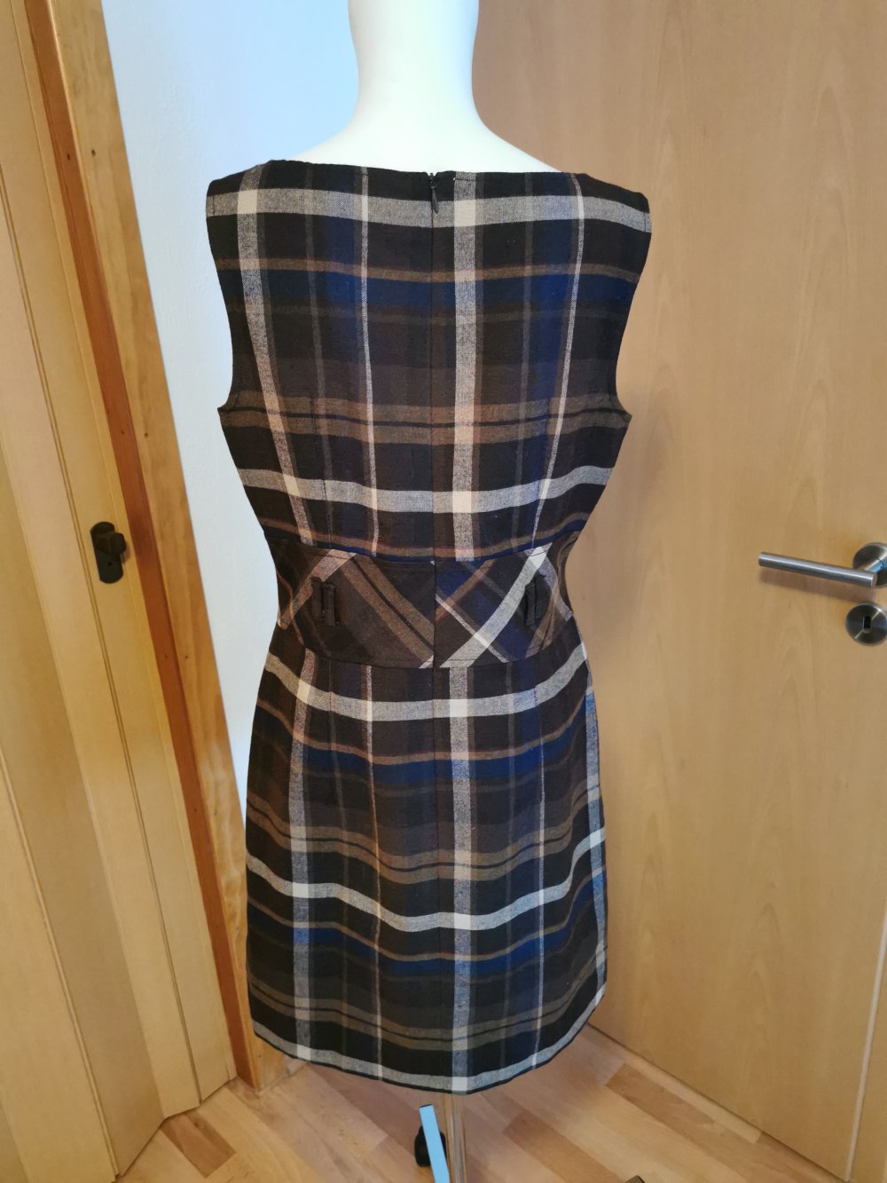 braun kariertes Damen- Business- Kleid, von „s.Oliver“, Gr. 40