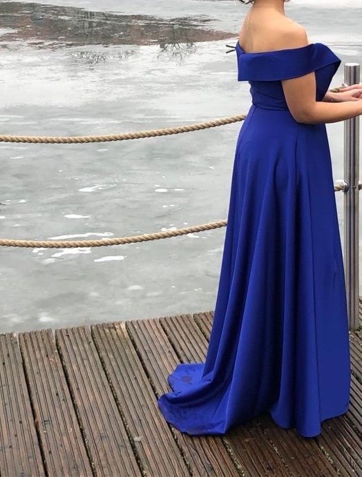 Blaues Abendkleid