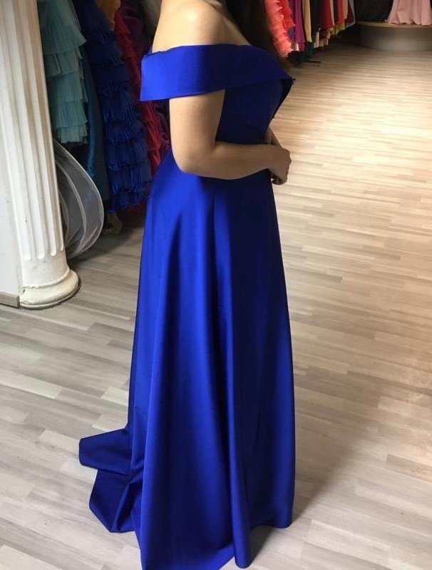 Blaues Abendkleid