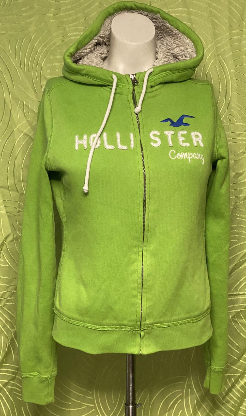 Hollyster Damen Jacke gefüttert in der Größe M  im guten Zustand