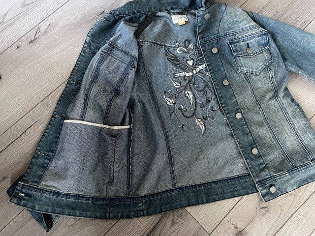 Jeansjacke, Gr.40, Amy Vermont mit Stickerei auf Rücken, used look 