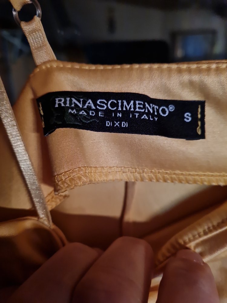 Kleid mit Satin und Tüll