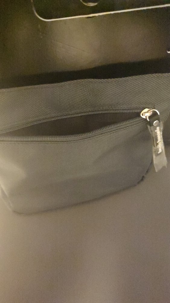 BrunoBanani-Herren-Umhänge-Tasche / 15 Euro / Ladenpreis 25 Euro