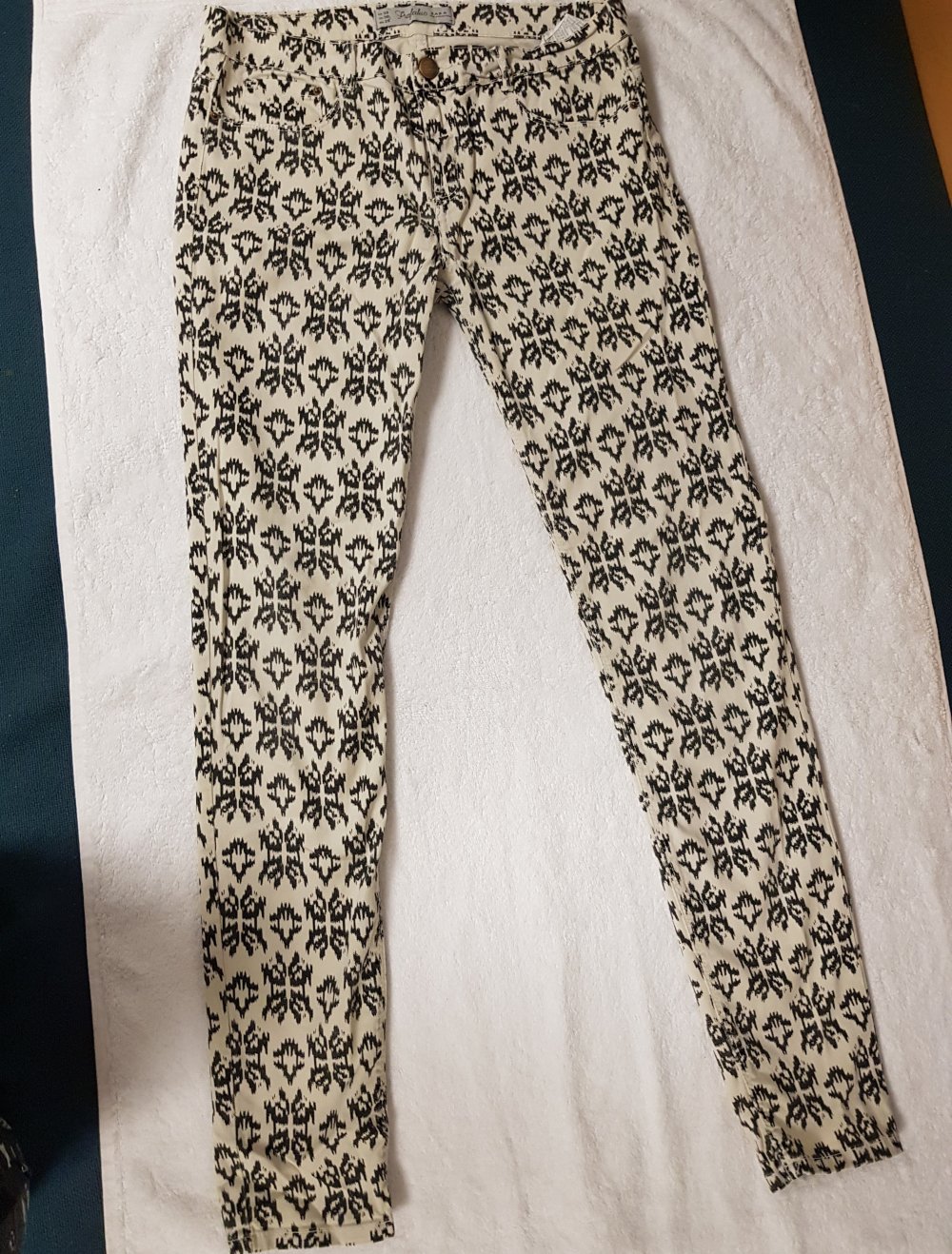 Zara Damenhose gemustert