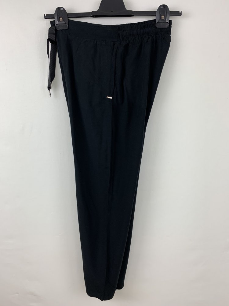 Schwarze leichte Hose von Luhta - Größe 34