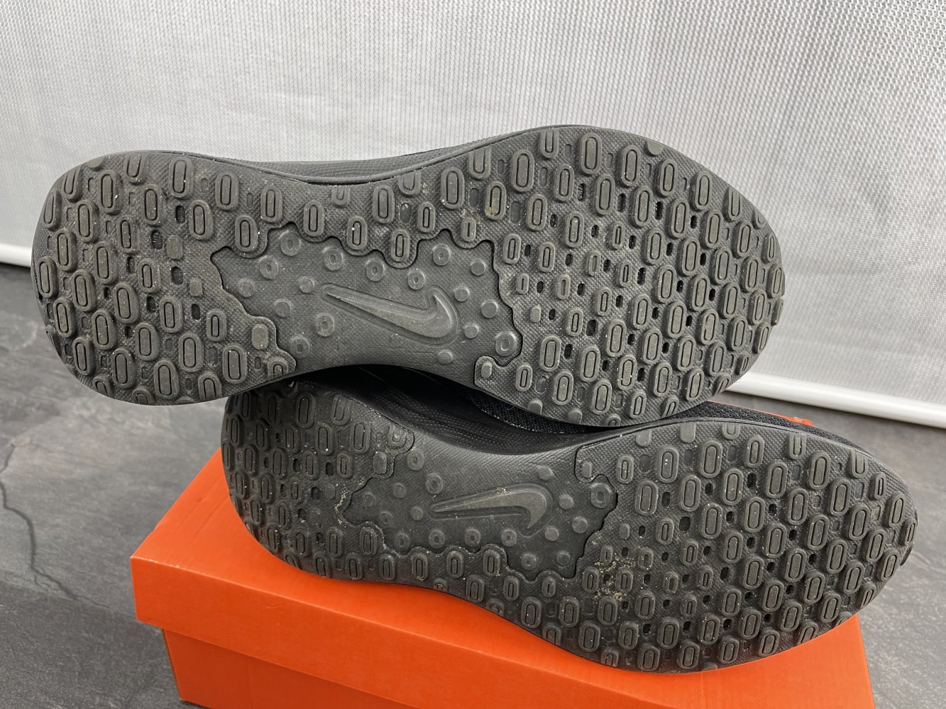 Nike Revolution 7 - Größe 4.5