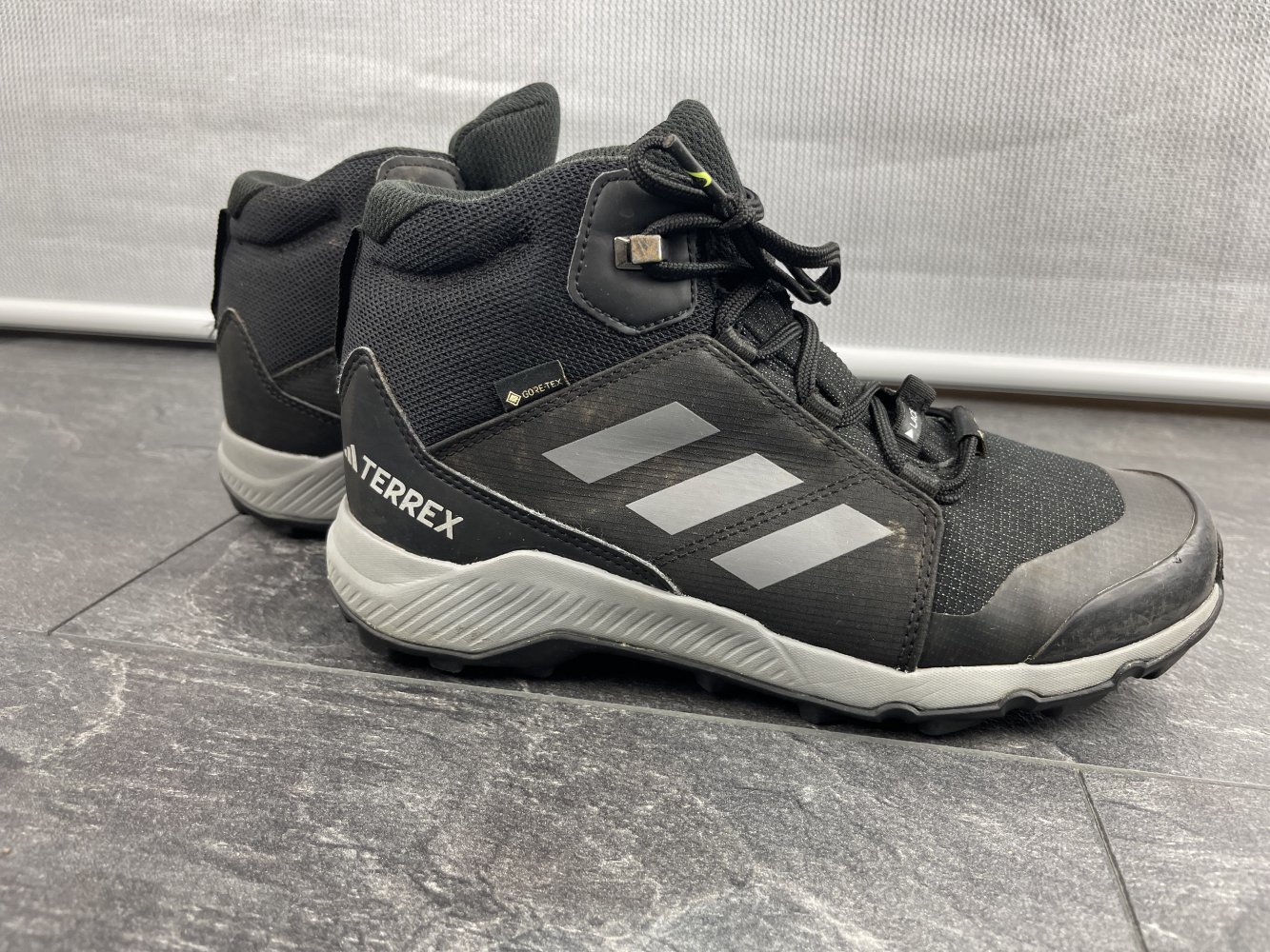 Adidas Outdoorschuhe - Größe 36 1/3