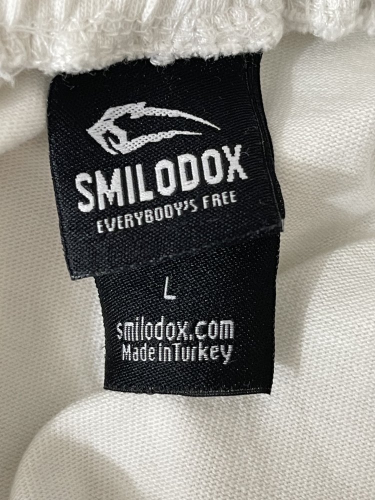 Smilodox neuwertige Shorts - Größe L