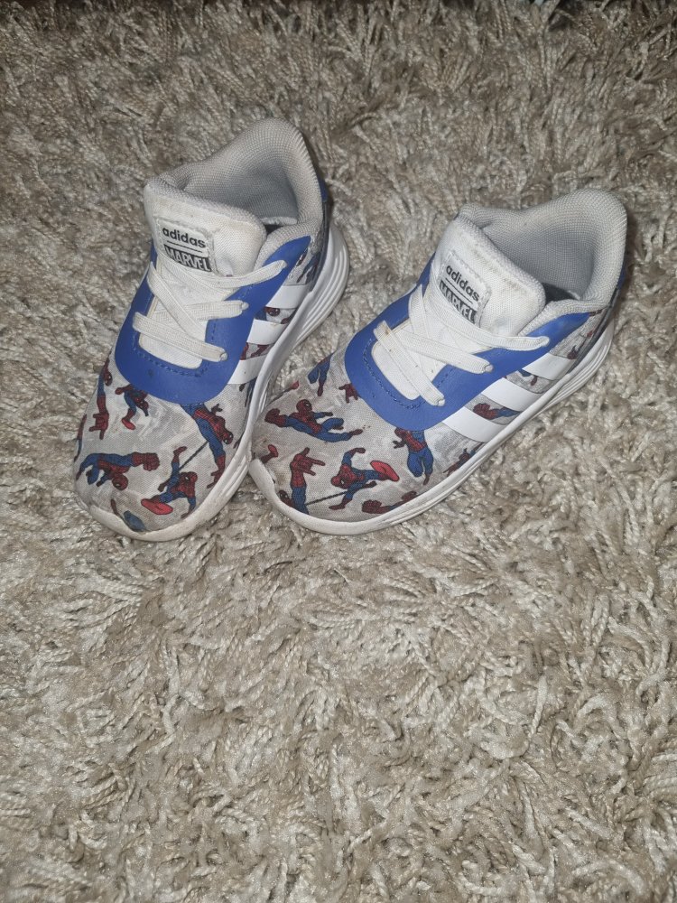 Sneaker adidas Spiderman 