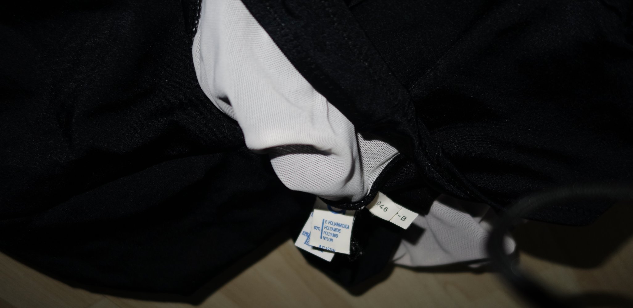 Badeanzug, G, Schwarz, Gr. 42 Cup B, Biesen !!!