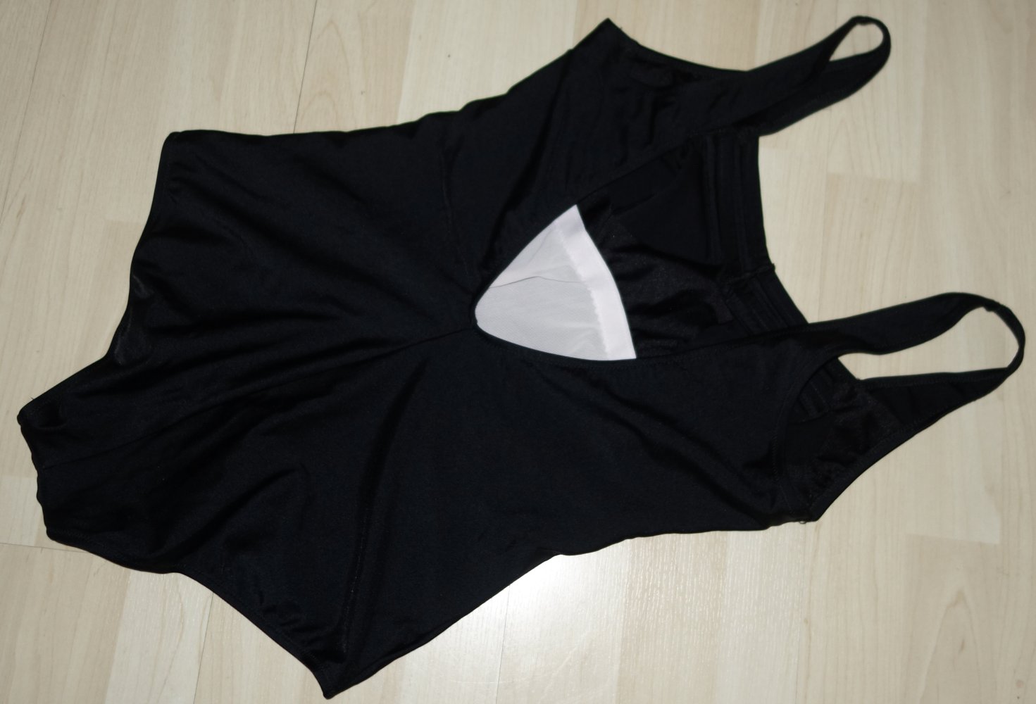 Badeanzug, G, Schwarz, Gr. 42 Cup B, Biesen !!!