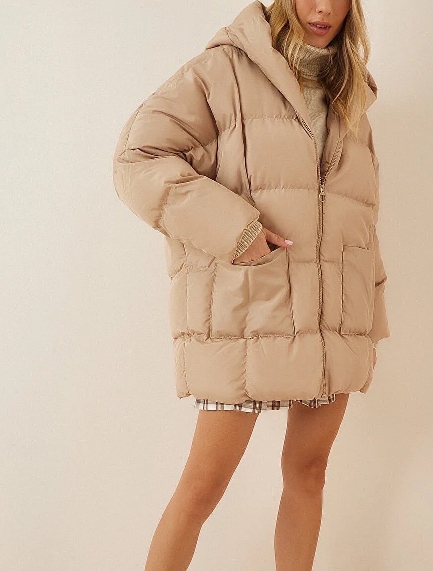 Jacke Mantel Puffer Beige Gr. M Oversize Neu mit Etikett