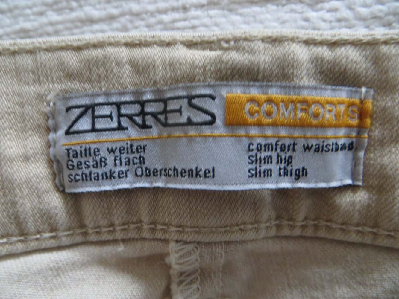 beige Zerres-Jeans, Gr 50K,   Innenbeinlänge 75cm, Fußweite 22cm