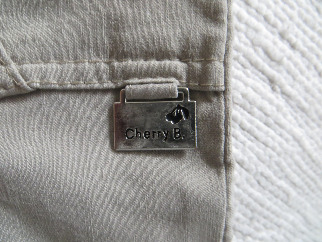 beige Cherry.B-Jeans   Dehn-Bundweite 31cm,  Innenbeinlänge 64cm, Fußweite 17cm    