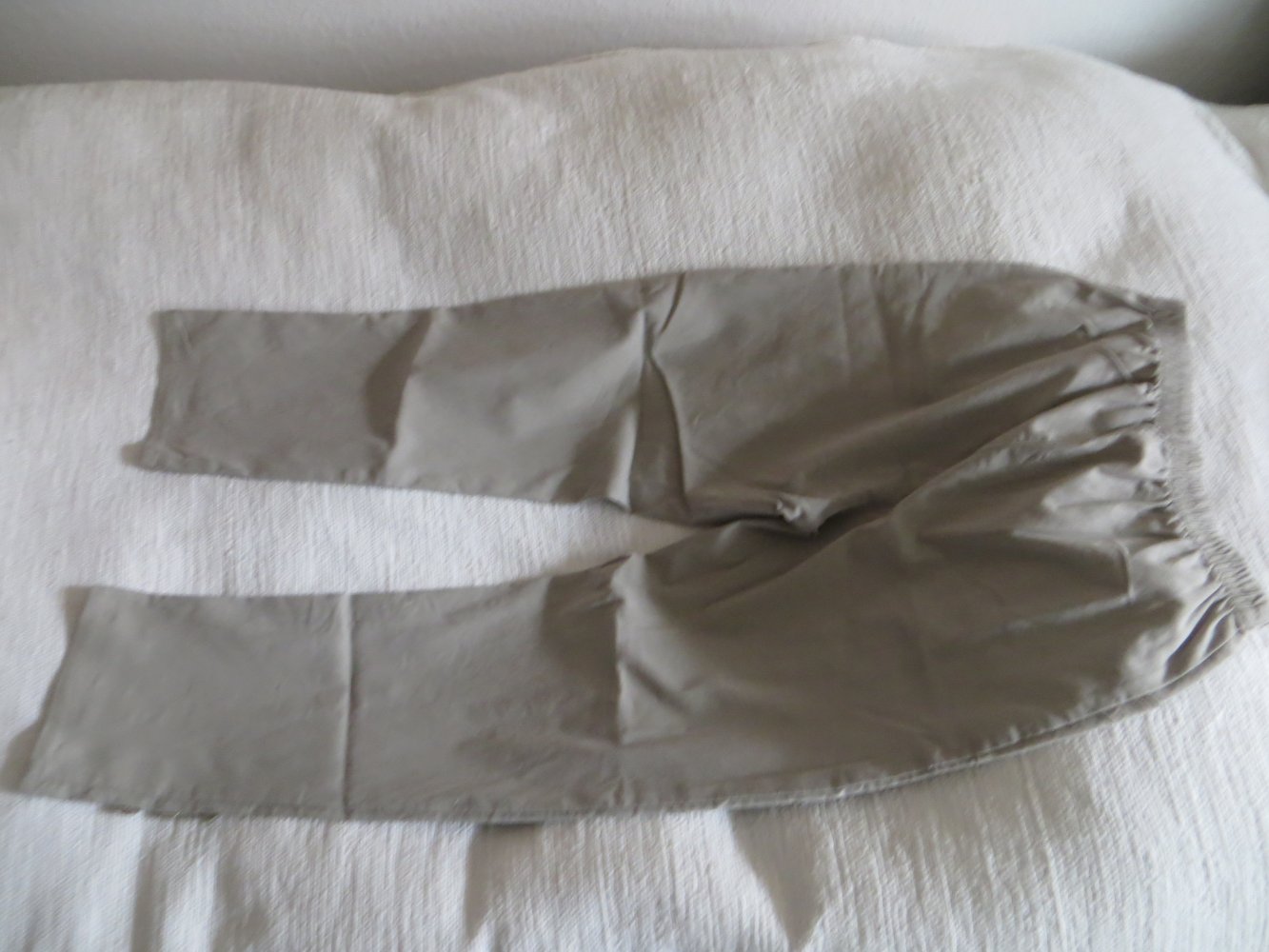 beige Cherry.B-Jeans   Dehn-Bundweite 31cm,  Innenbeinlänge 64cm, Fußweite 17cm    