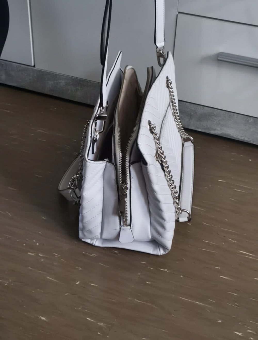 Guess Tasche Weiß Silber