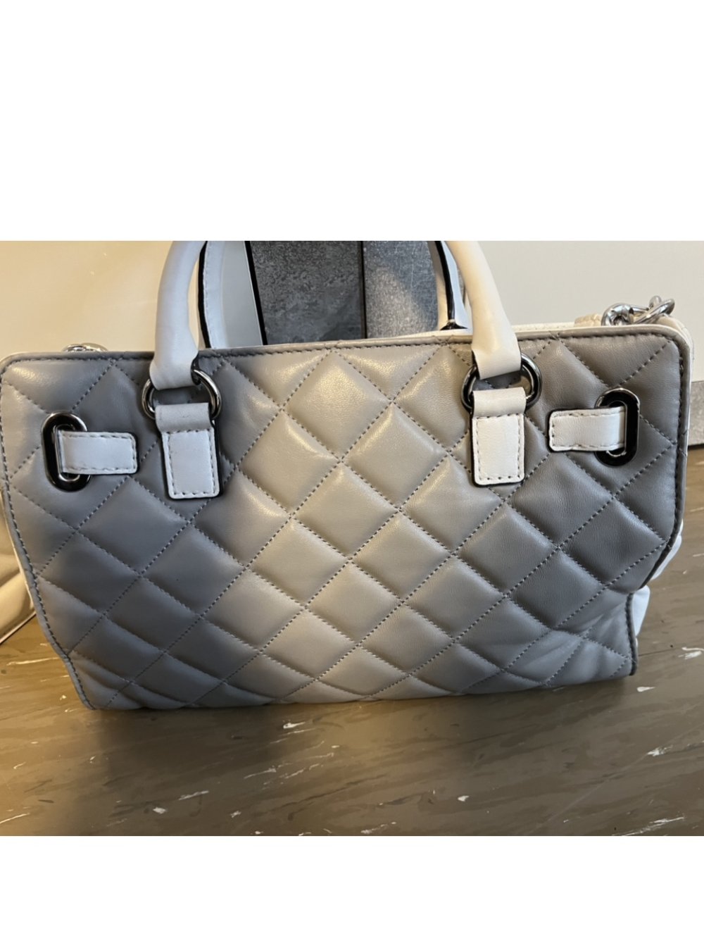 Michael Kors Tasche Grau Weiß Silber