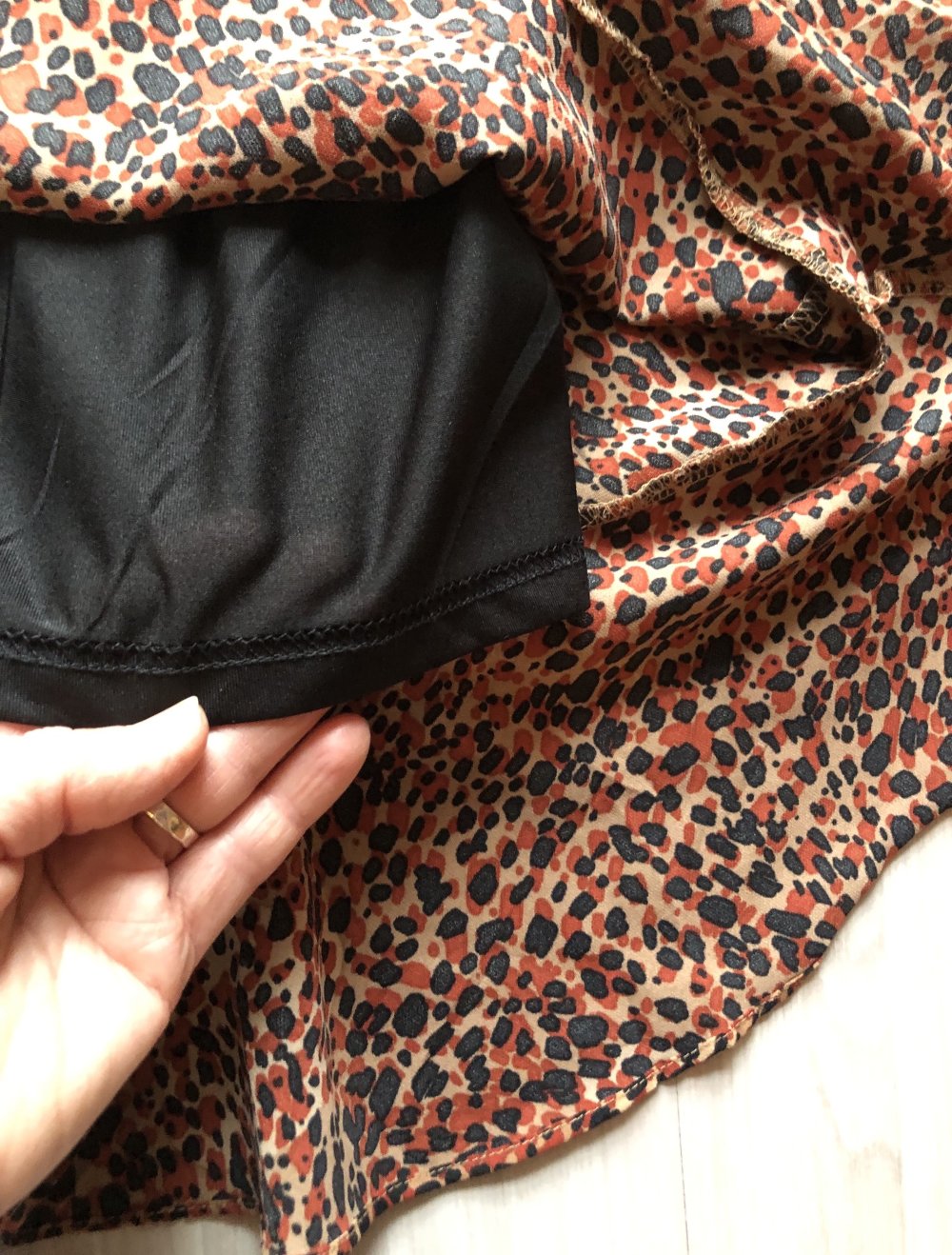 Minirock mit Rüschen Leoprint