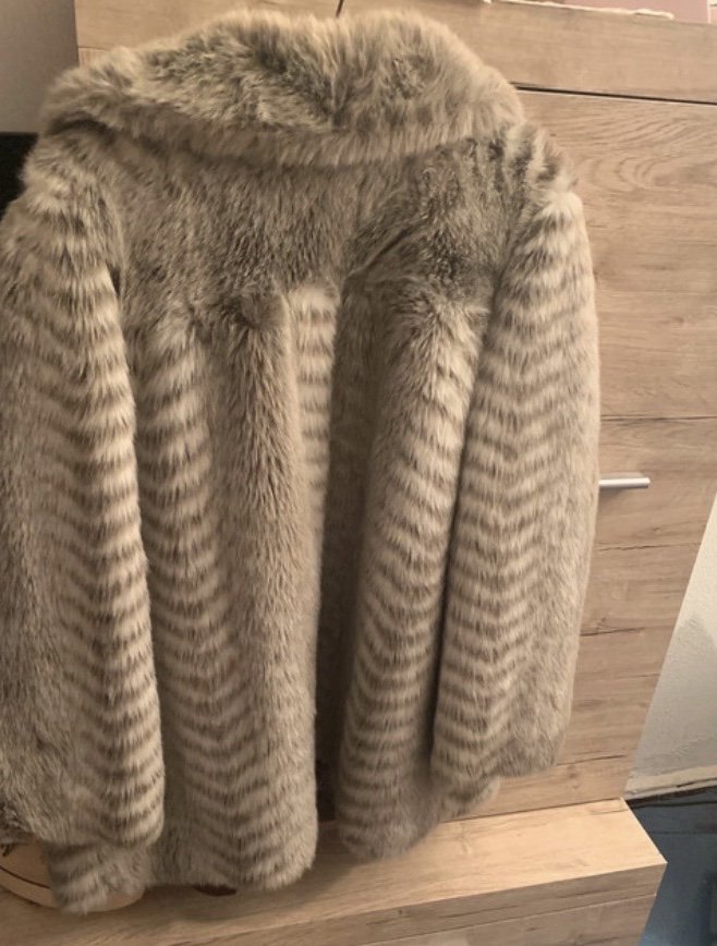 Kunstpelzmantel