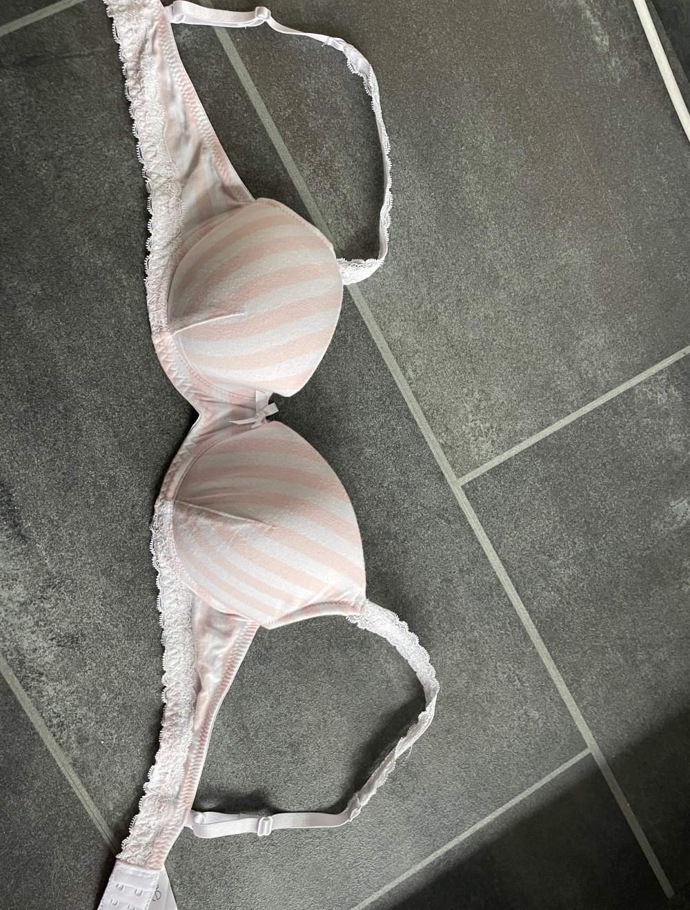 Romantischer BH, weiß-rosa mit weißer Spitze