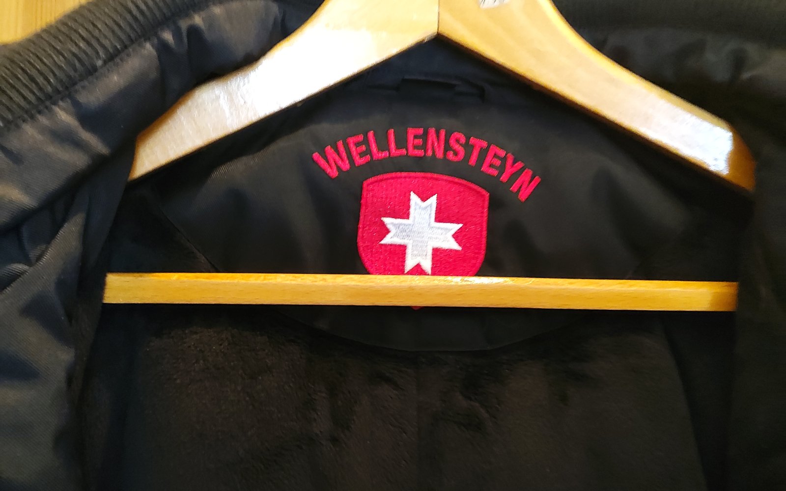 Wellensteyn Damenjacke Schneezauber schwarz 1 x getragen - wie neu.  150,00 VB