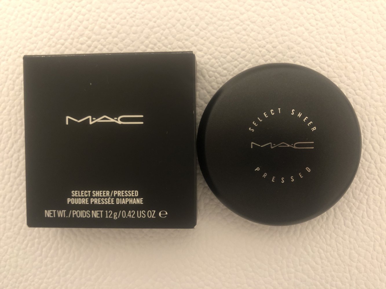 MAC selected sheer pressed Powder 