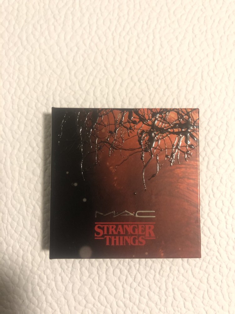 MAC Stranger Things Blush 