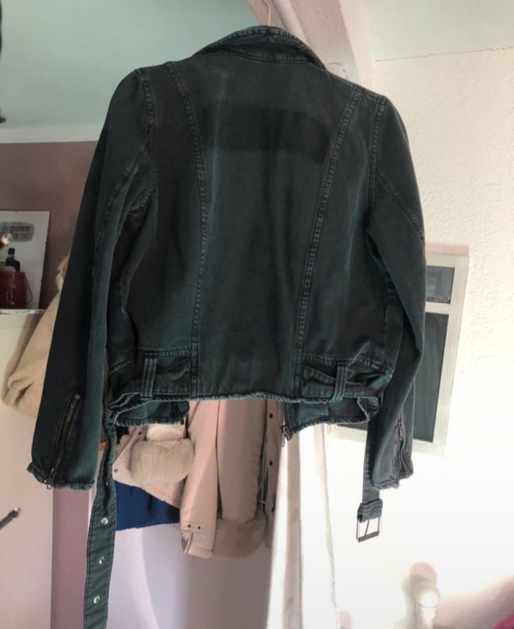 kurze Jeansjacke mit Gürtel