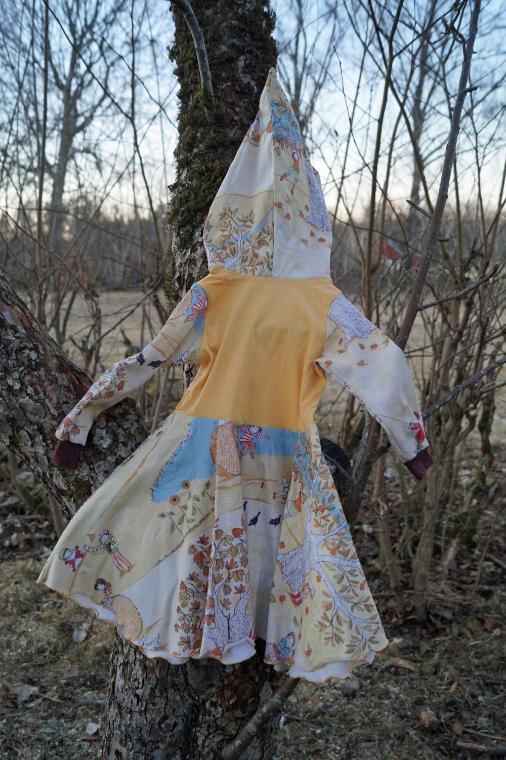 Kapuzenkleid Drehkleid Kleid mit Drehrock Zipfelkapuze Gr. 86 92 98 mitwachsend