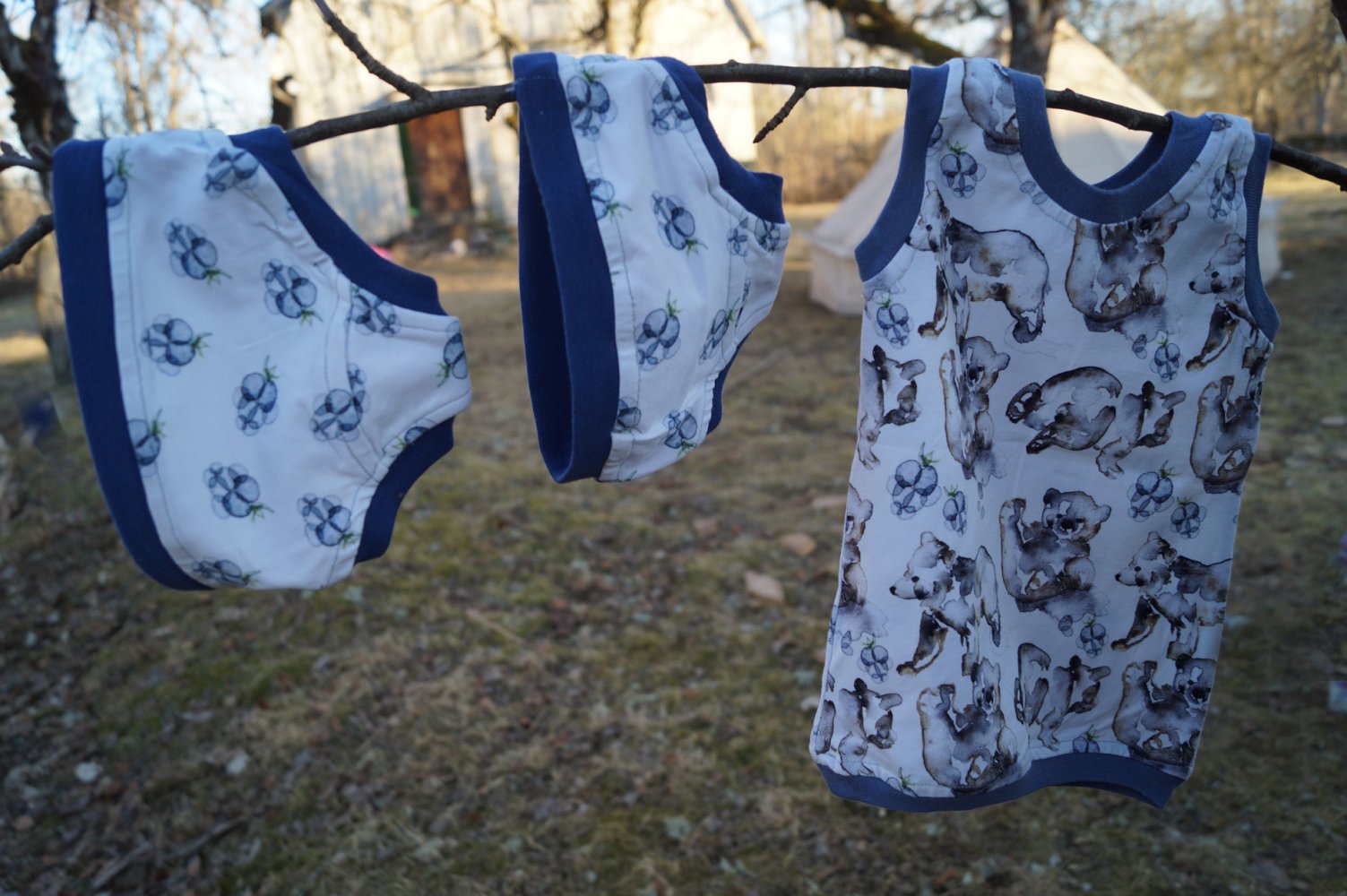 Unterwäsche für die Allerkleinsten Hemd und Slip Pants