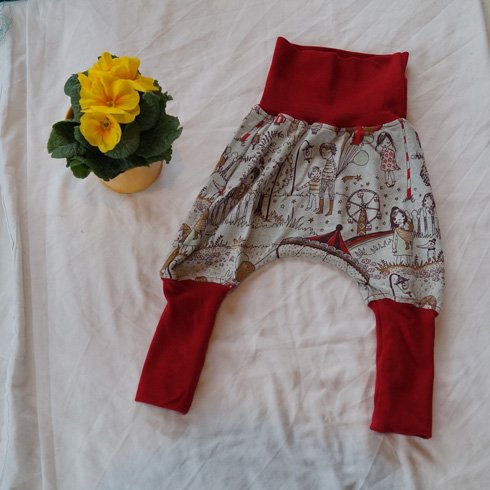 Set Erstlingsmützchen und Pumphose aus kbA Baumwolle Hose mit Mütze Mützchen Hose mitwachsend Gr. 50 56 evtl. auch 62 und 68