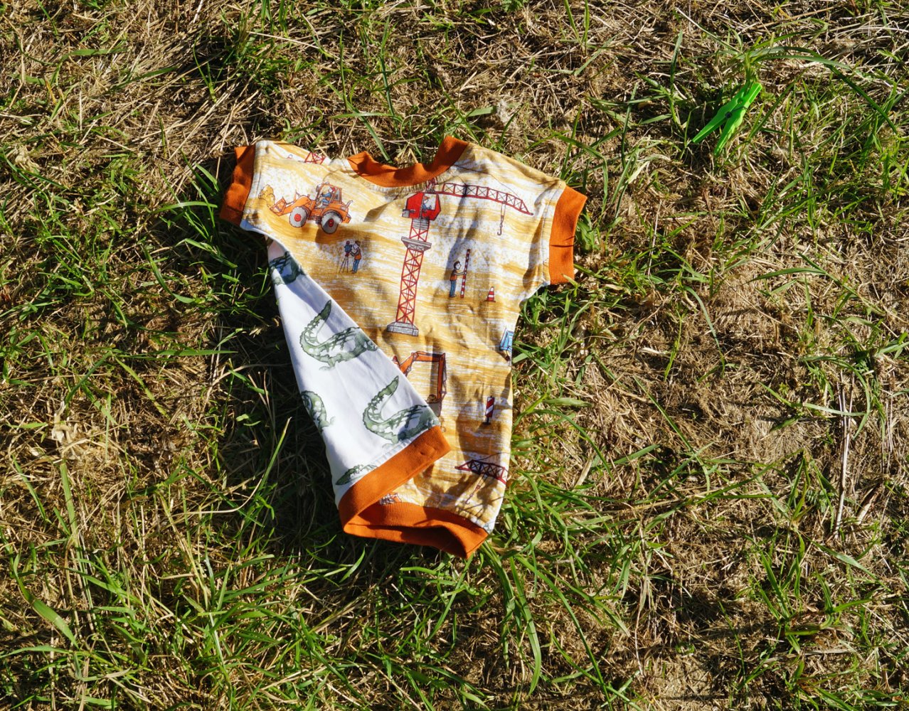 Wendshirt mit 2 verschiedenen Seiten zieh es an, wie Du willst Gr. 86 92