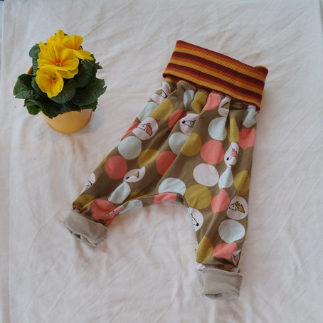 mitwachsende Pumphose mit Halstuch Sabberlätzchen Sabberlatz Hose aus kbA Baumwolle Gr. 50 56 evtl. auch 62