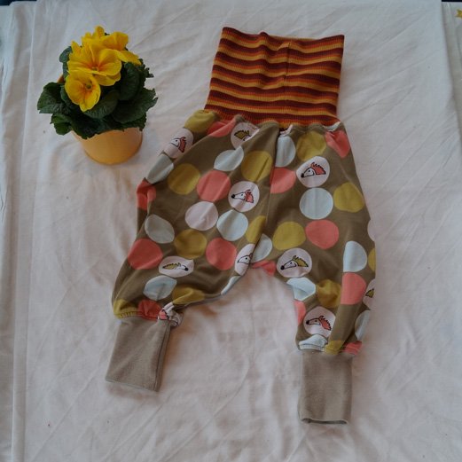 mitwachsende Pumphose mit Halstuch Sabberlätzchen Sabberlatz Hose aus kbA Baumwolle Gr. 50 56 evtl. auch 62