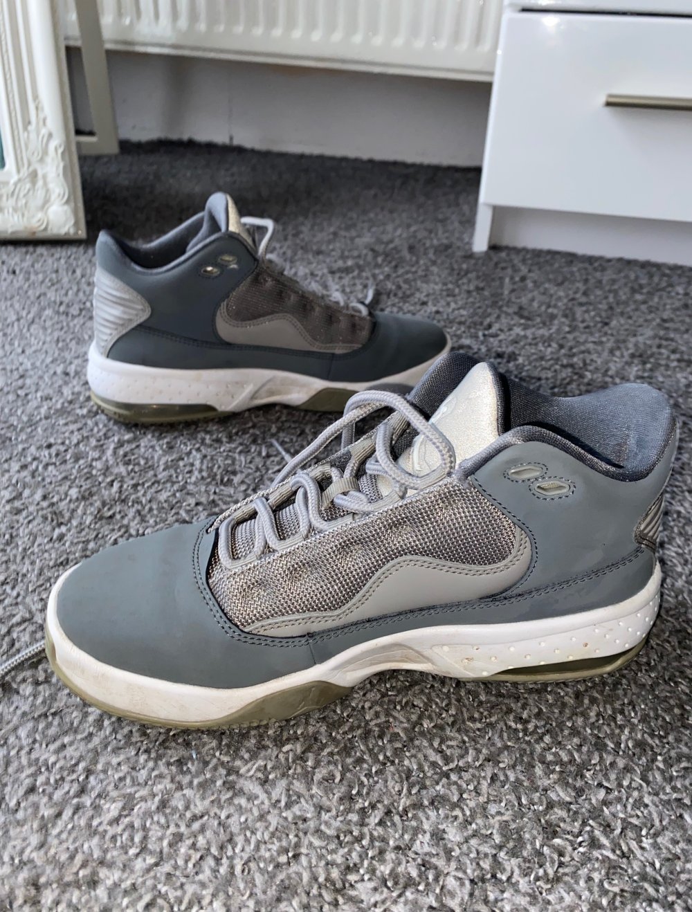 Jordans - Grau - Unisex