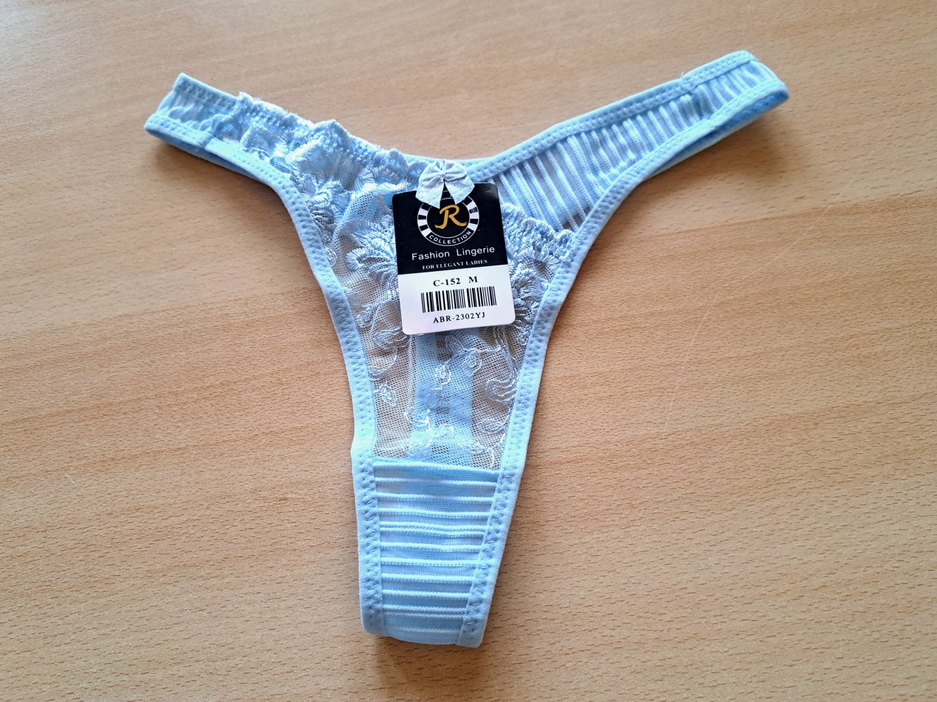 Spitzen Tanga, String, Gr. M, Neu mit Etikett 