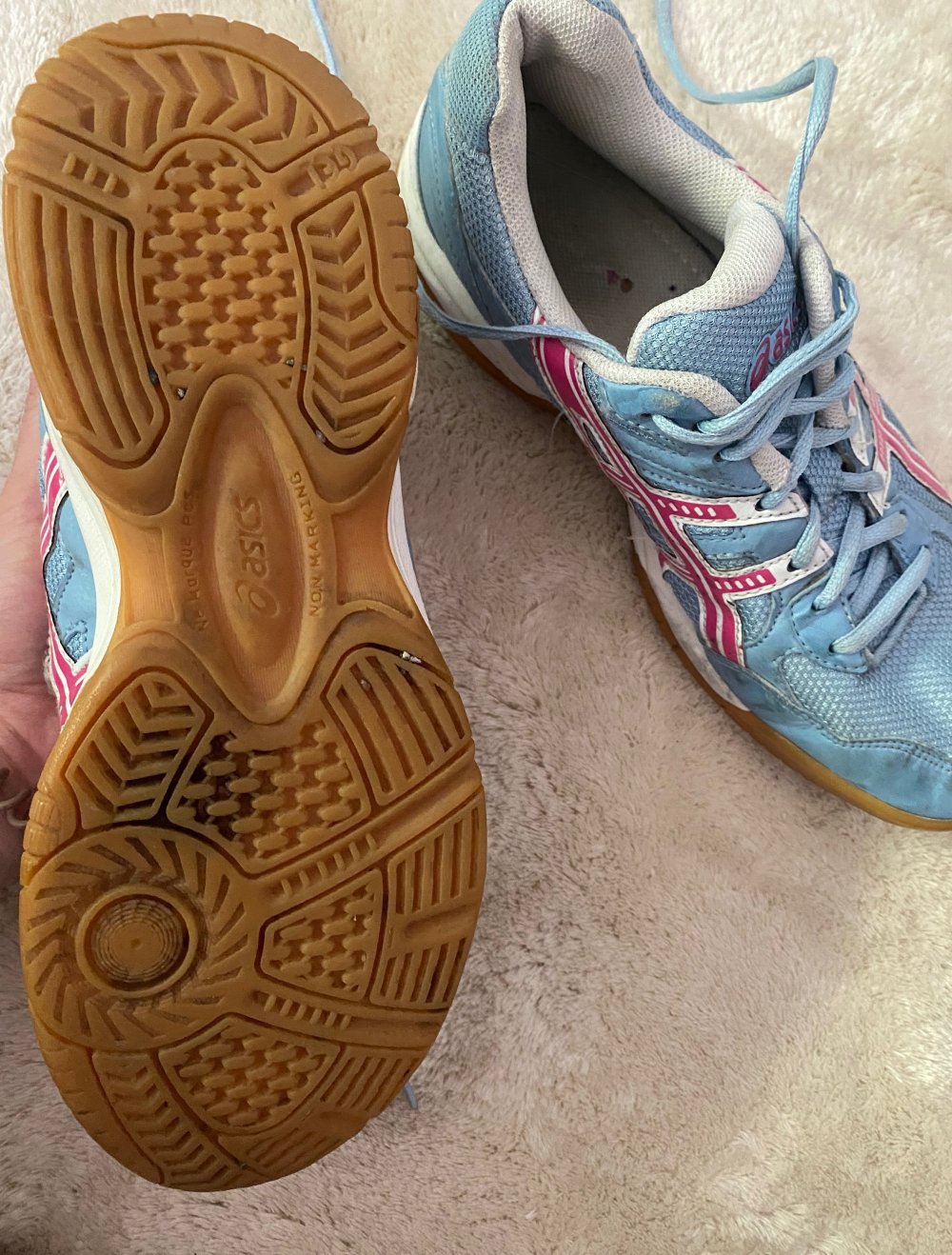 Sportschuhe von ASICS