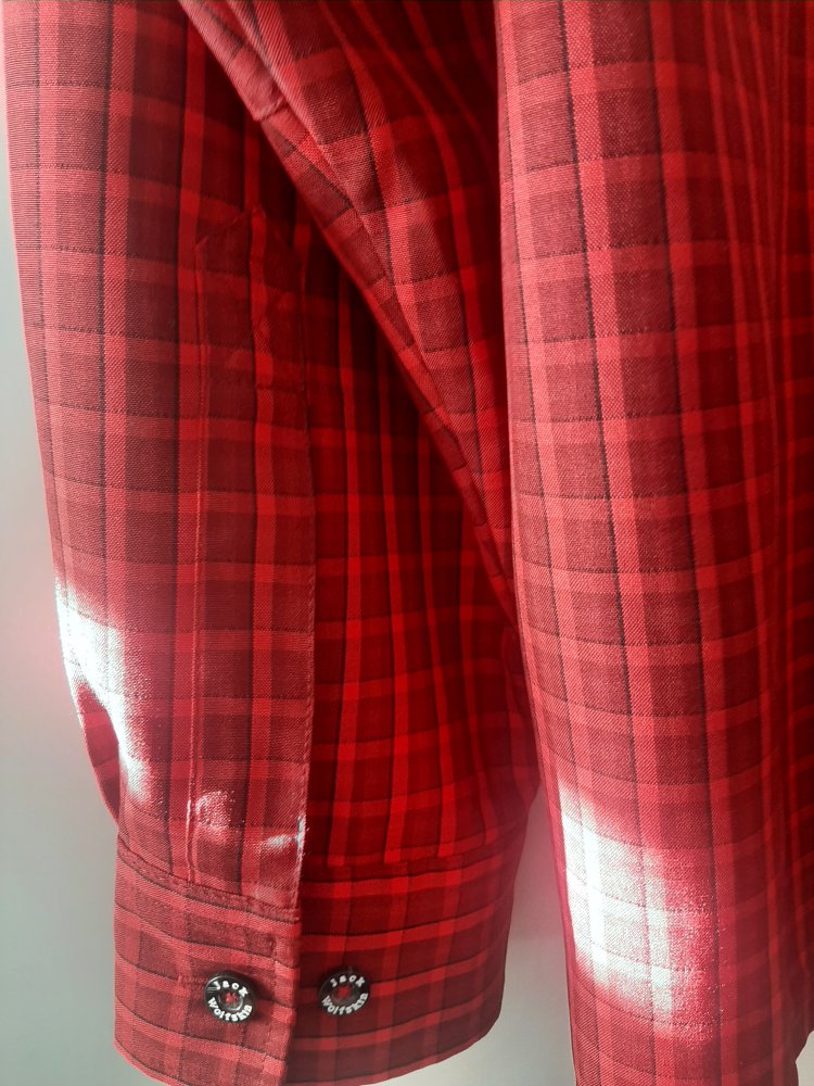 schickes rotes Hemd 