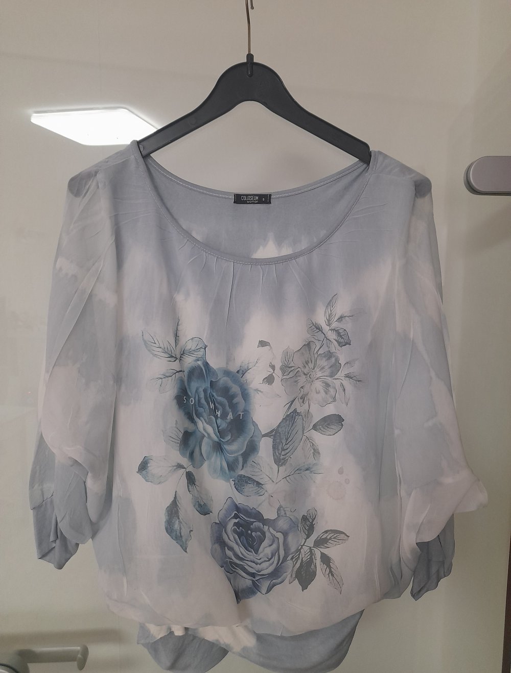 Schöne, weite Bluse mit Blumen ♡