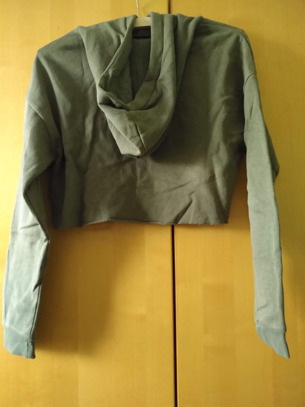 Olivgrüner Pullover