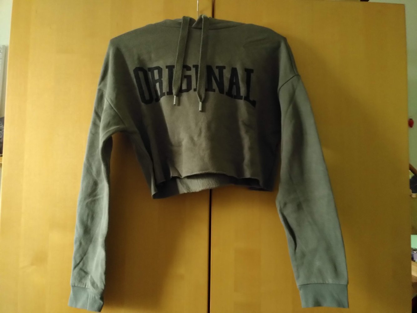 Olivgrüner Pullover